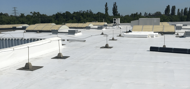 lapostető hőszigetelés, vízszigetelés kivitelezést vállalunk az egész országban